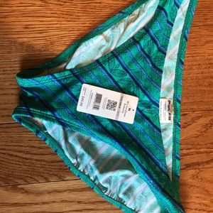 Patagonia bikini bottoms- with tags